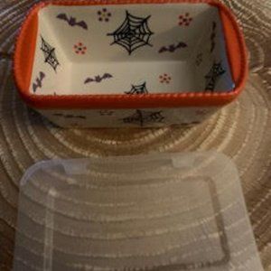 Temptations Halloween small baking dish with lid